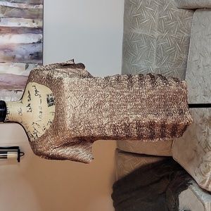 Jaclyn Smith Gold Crinkle Pleated Scoop Neck Short Sleeve Top